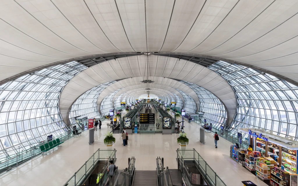 File:Suvarnabhumi Airport Terminal C interior (I).jpg - Wikimedia ...