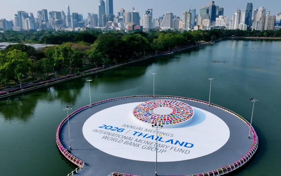 Aerial view of a circular platform in a lake in Bangkok.
