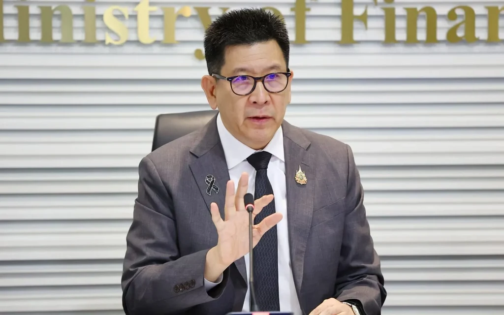 Finance Ministry official speaks at a press conference.